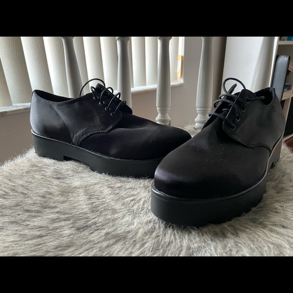 Dress shoes - Picture 2 of 2